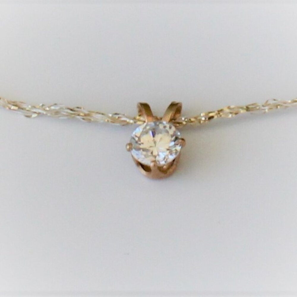 Superb Natural 0.3 ct diamond pendant in 14K solid gold GIA certif engagement VS